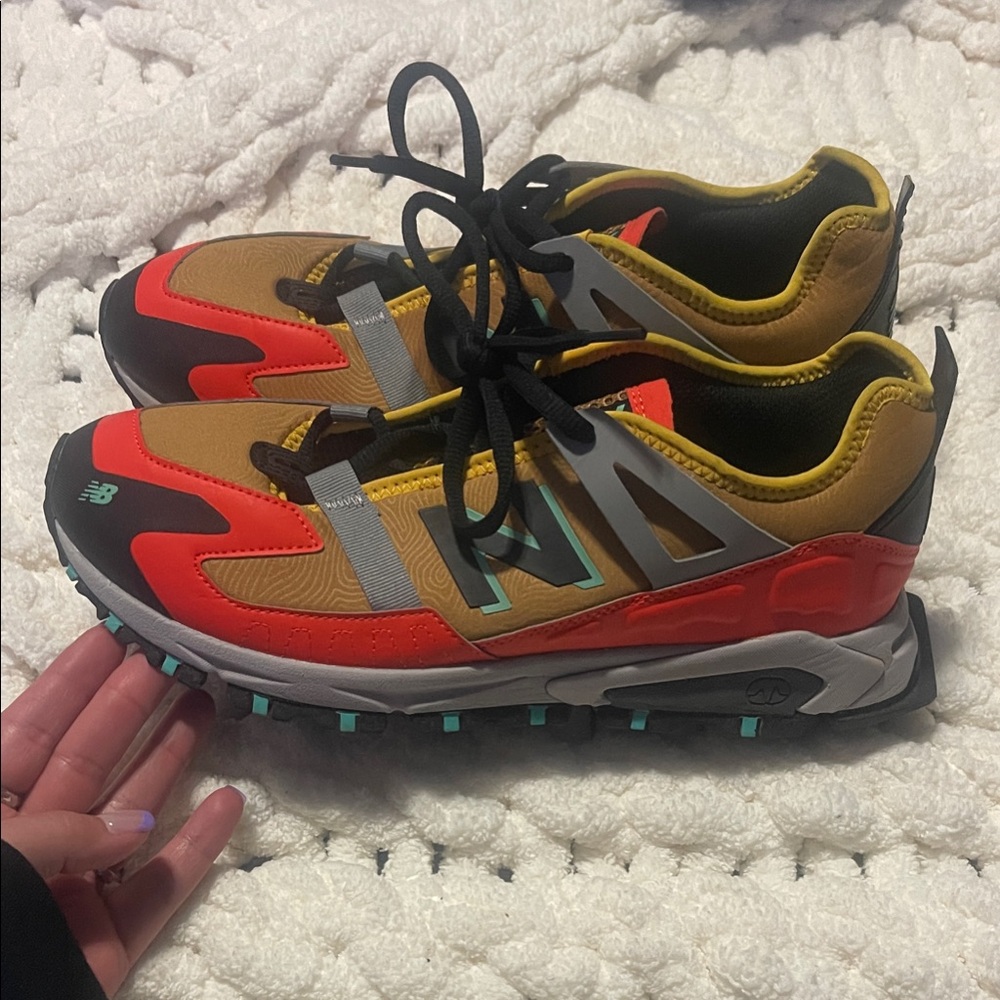 New Balance Sneakers Mens Size 11 - Picture 3 of 6